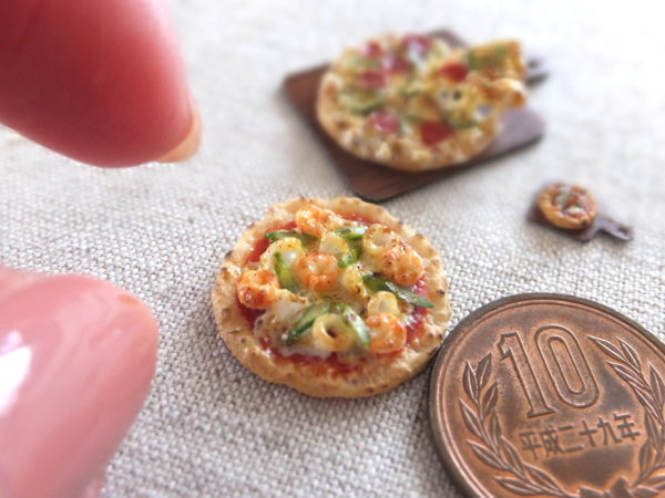 ミニチュア　ピザ　miniature pizza