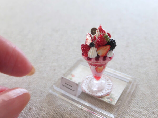 miniature ミニチュア いちご パフェ