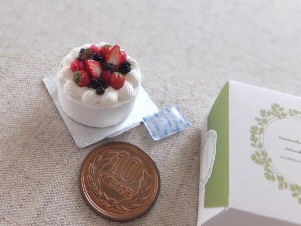 ミニチュア ベリーケーキ miniature berry